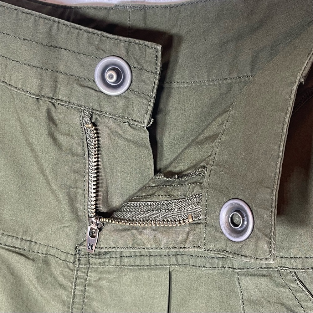 Hurley Khaki Hi-Lo Flap Pockets Pleated Mini Skirt Sz 3 - Picture 7 of 11